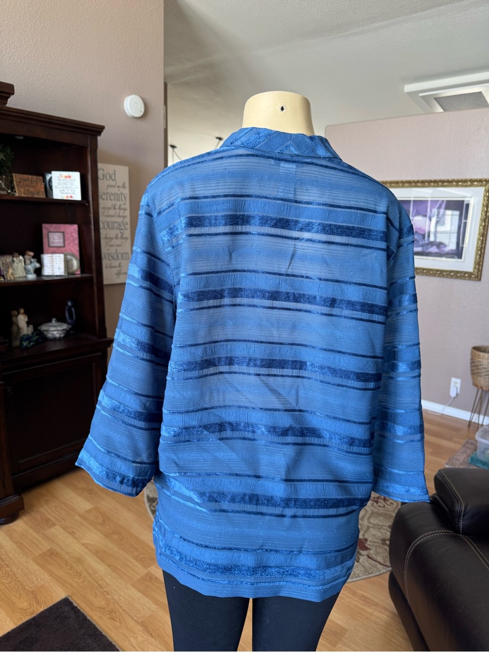 French Laundry slightly sheer blue striped button front blouse-size XL - Picture 2 of 10